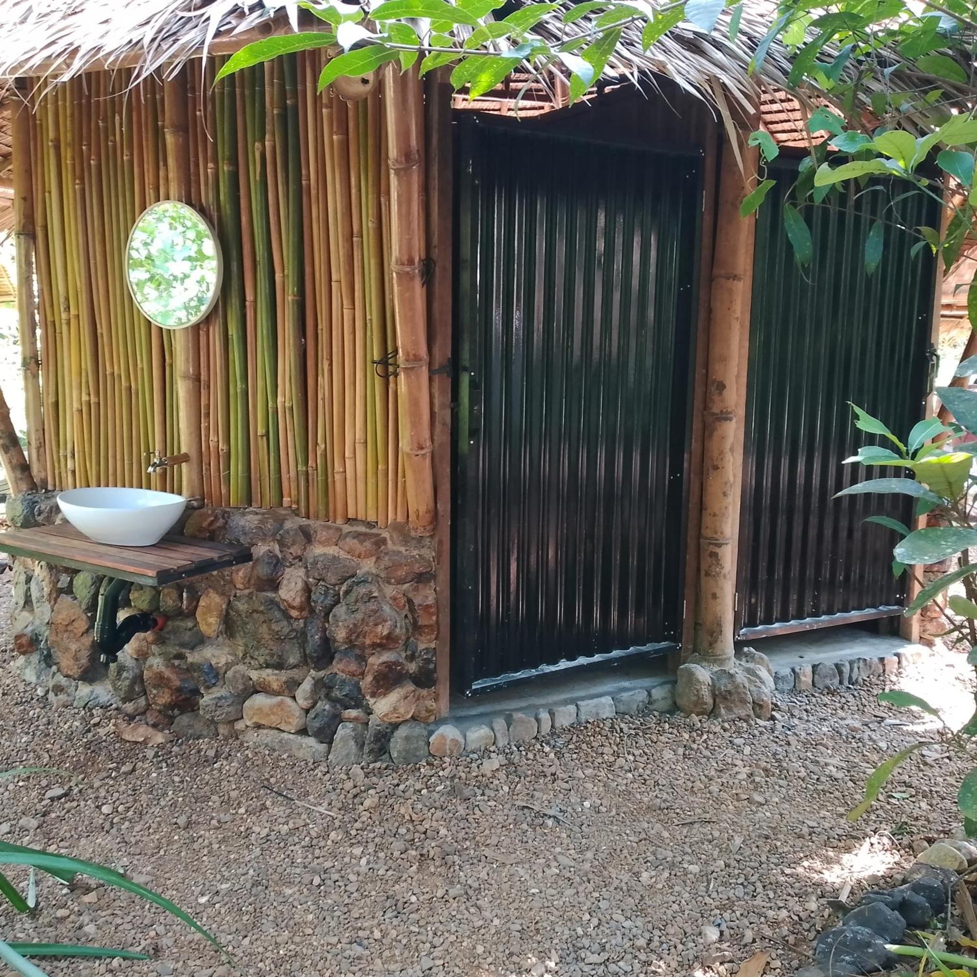 Ecocio Jungle Hostel Coron Εξωτερικό φωτογραφία