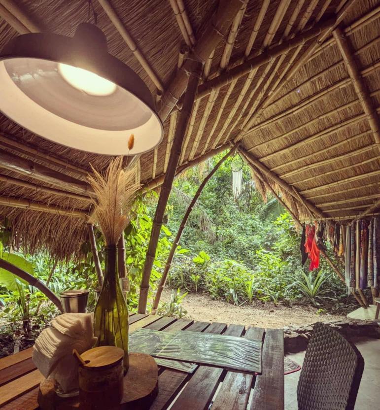 Ecocio Jungle Hostel Coron Εξωτερικό φωτογραφία